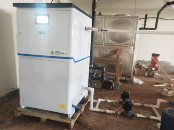 西藏昌都洗浴中心泳池恒温